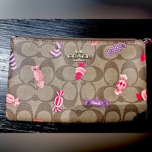 Wristlet